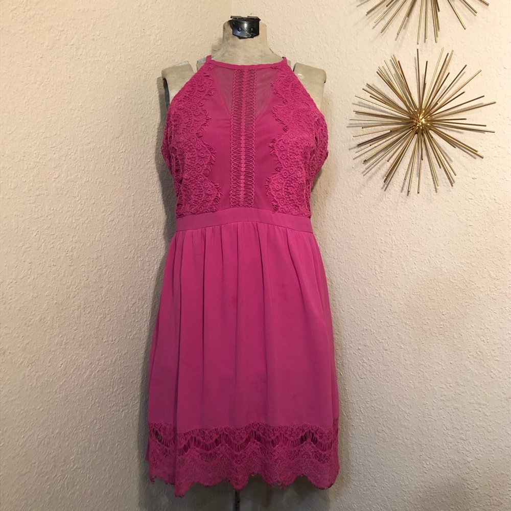 Francesca’s Pink Eyelash Lace Dress Size M